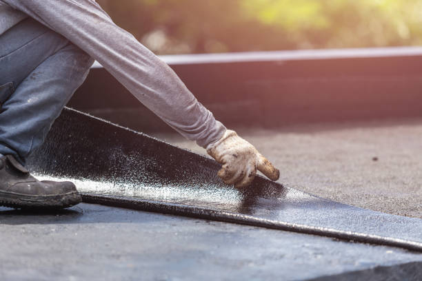 Professional Vapor Barrier Installation technician working in Metuchen, NJ